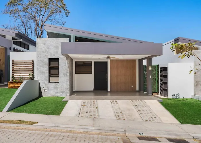 Sophisticated With A Chic Design And A Private Terrace With A Plunge Pool *